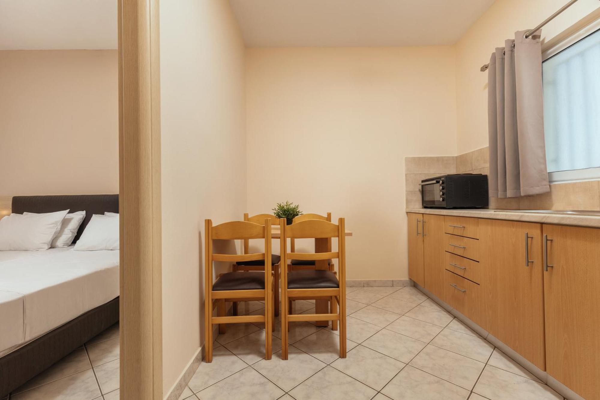 Yakinthos Hotel Laganas Luaran gambar