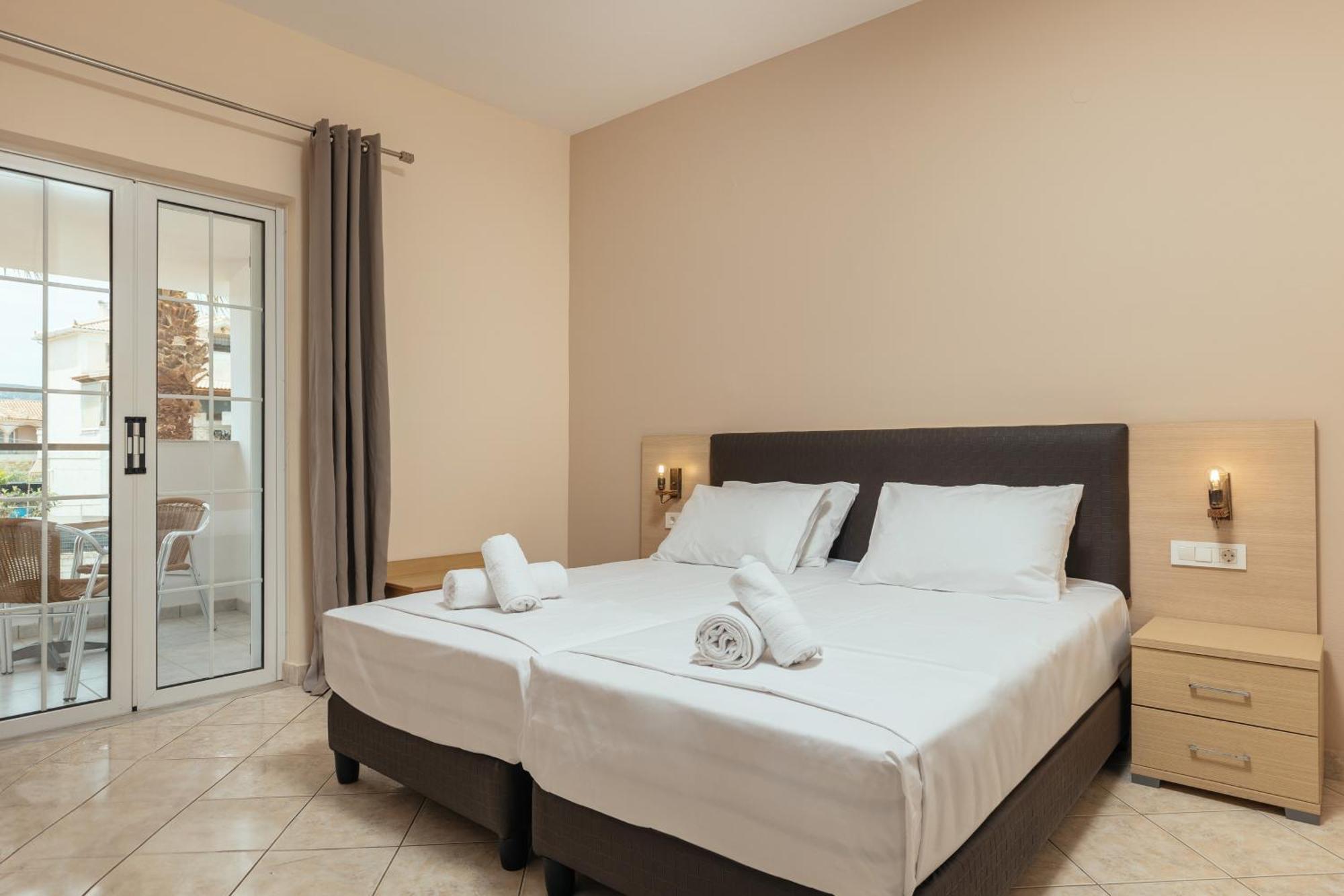 Yakinthos Hotel Laganas Luaran gambar